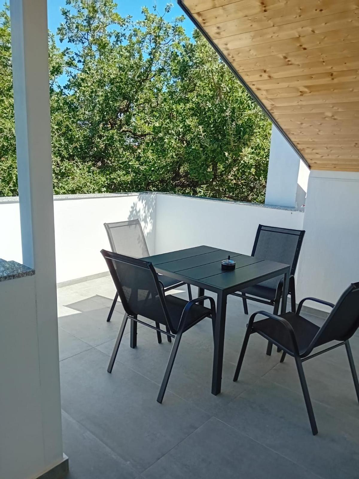 ביוגראד נה מורו Apartment Mrkic מראה חיצוני תמונה