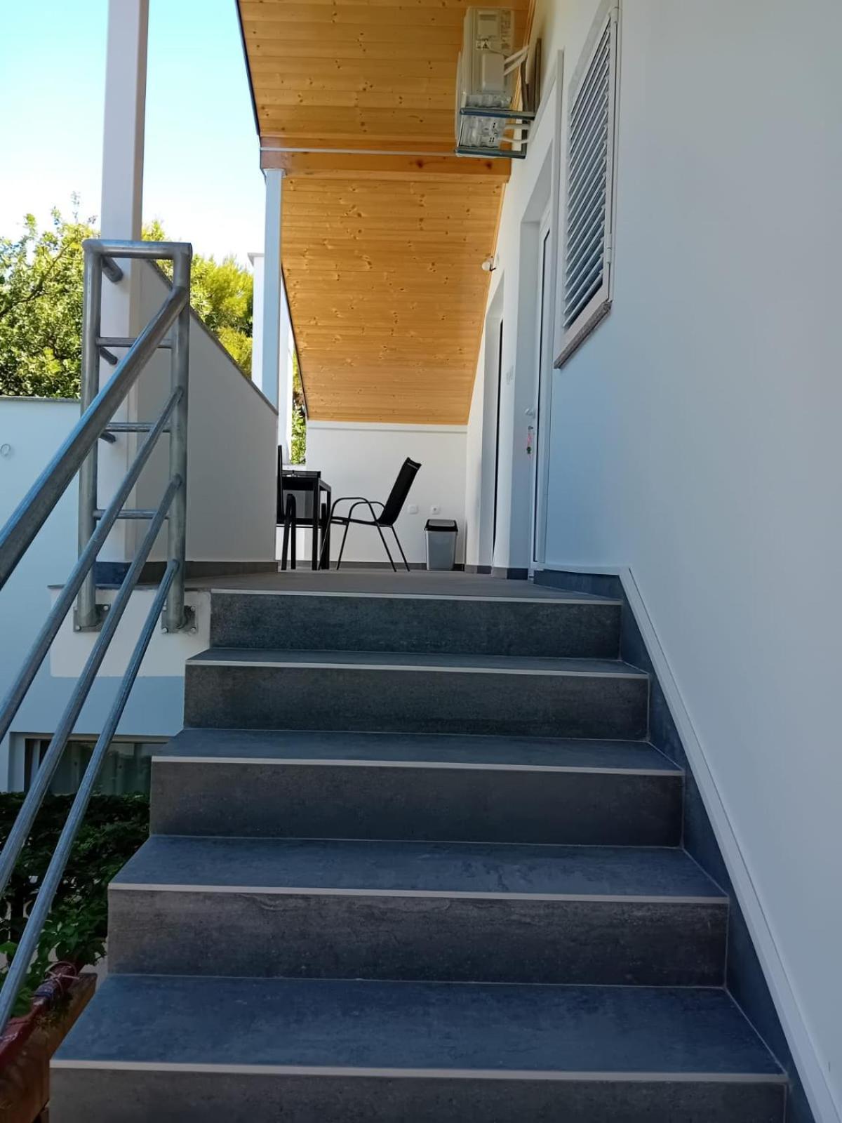 ביוגראד נה מורו Apartment Mrkic מראה חיצוני תמונה