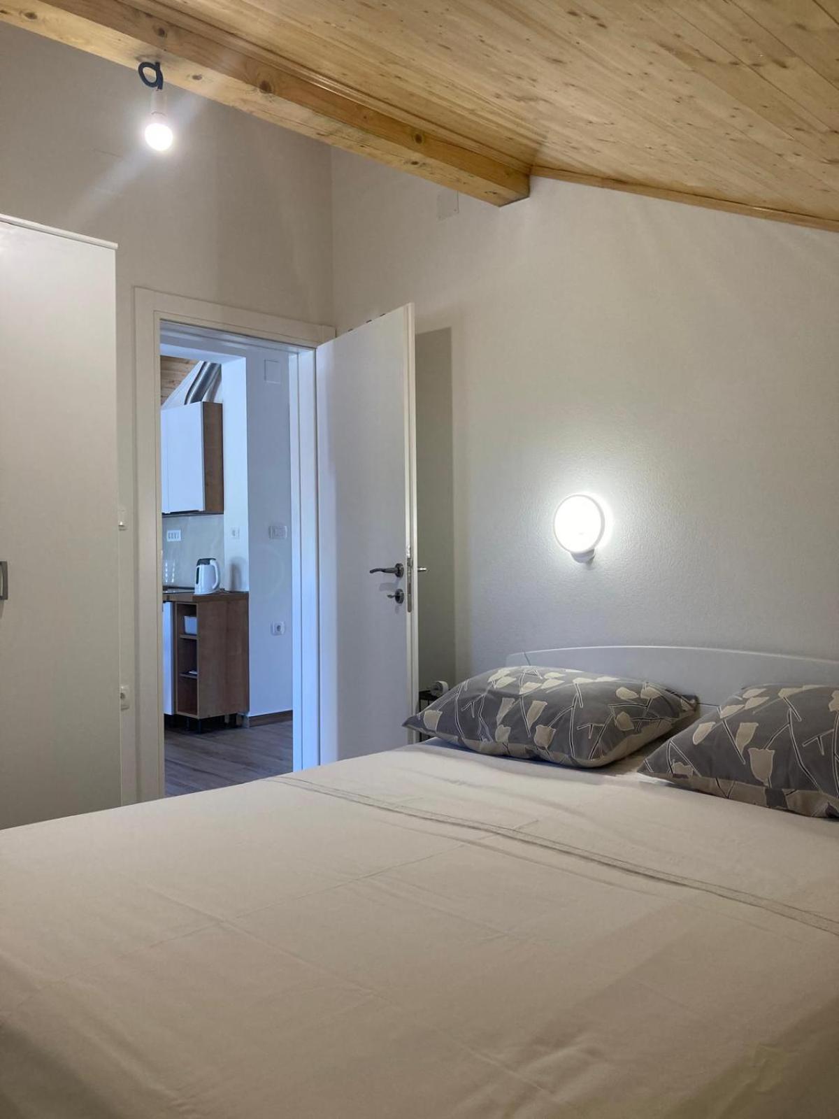ביוגראד נה מורו Apartment Mrkic מראה חיצוני תמונה