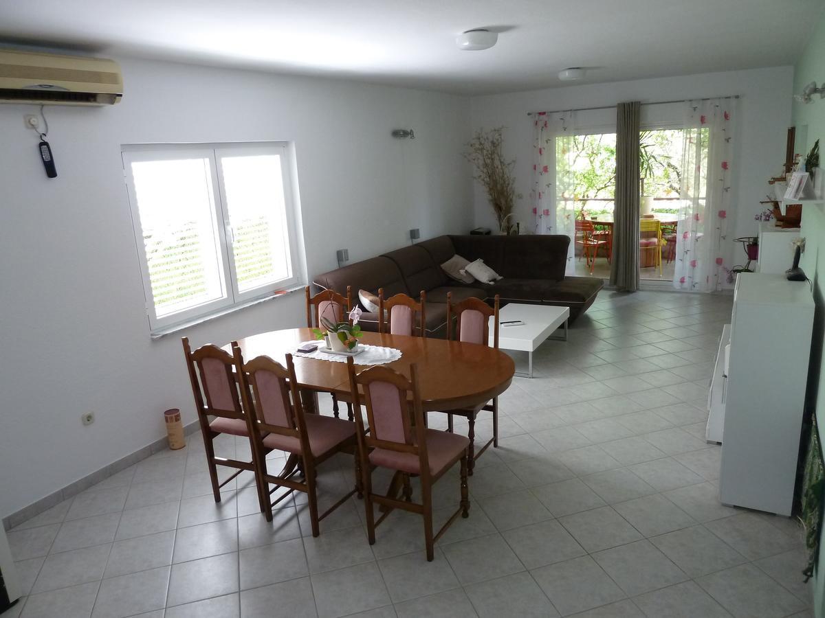 ביוגראד נה מורו Apartment Mrkic מראה חיצוני תמונה