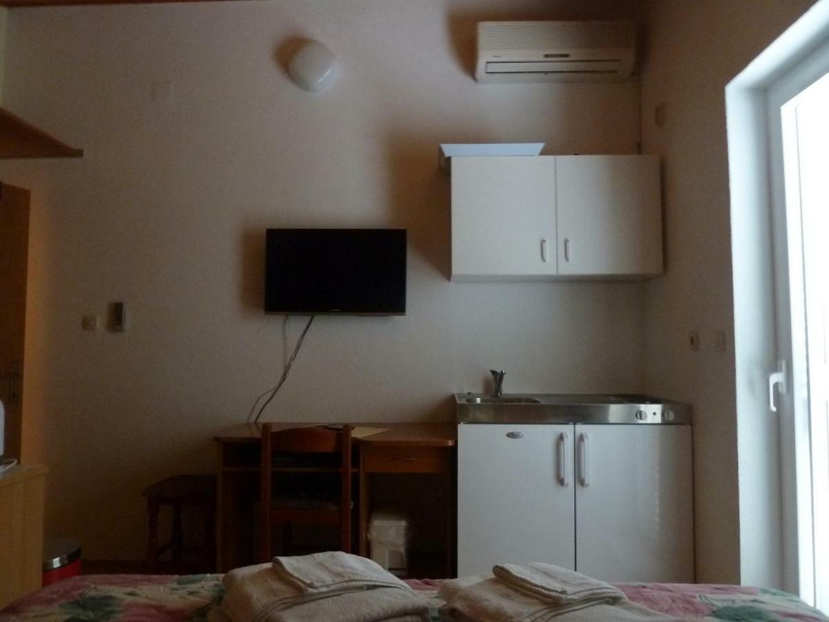 ביוגראד נה מורו Apartment Mrkic מראה חיצוני תמונה